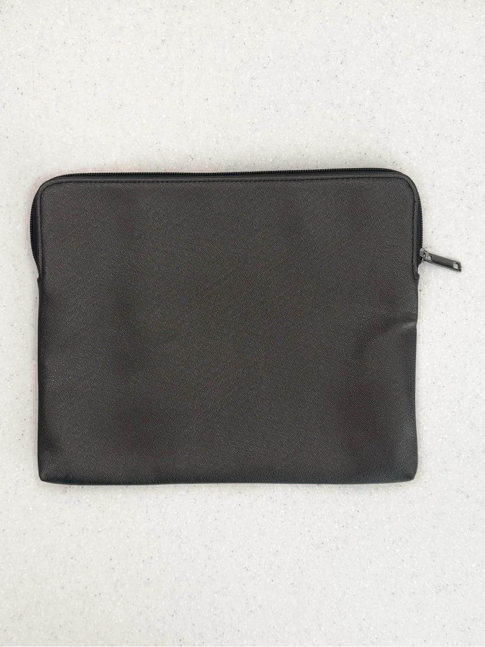 Bvlgari Black Leather Tablet Makeup Pouch Case Clutch Logo Clasp Zipper Closure